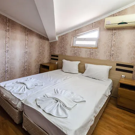 Hotel Kibor 2*